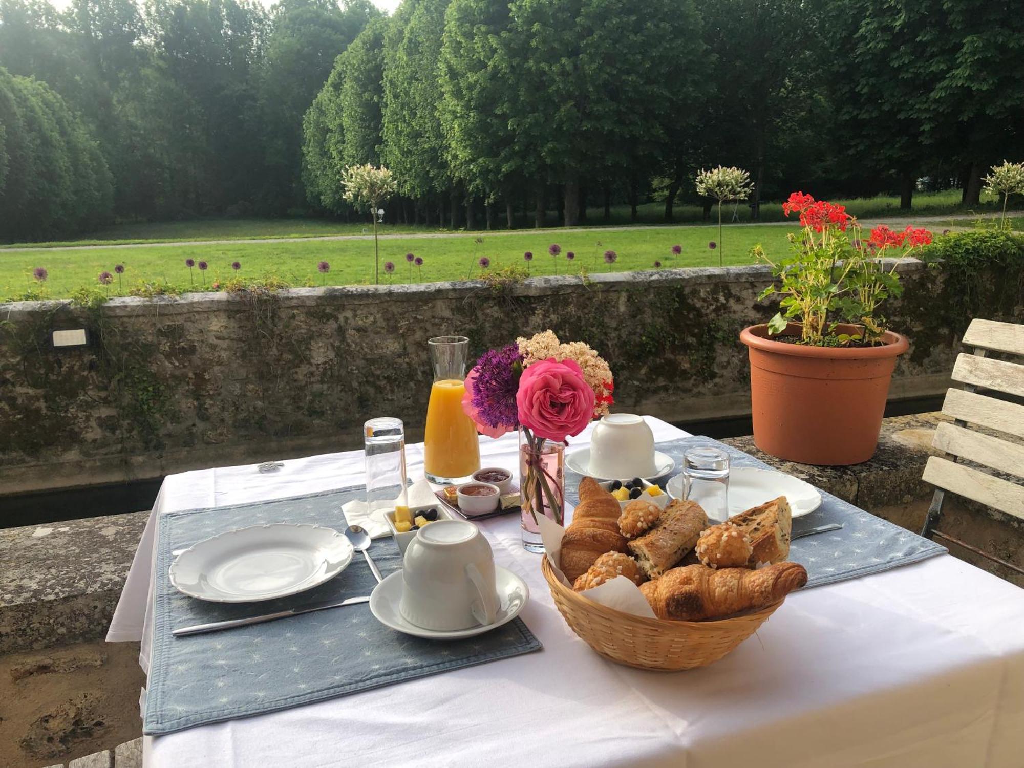 Château De La Cour Hotel *